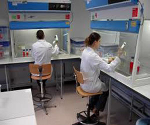   مصر اليوم - إنقاذ حياة عشرة مرضى بفضل النظام الثلاثي الأبعاد في مستشفى وهران