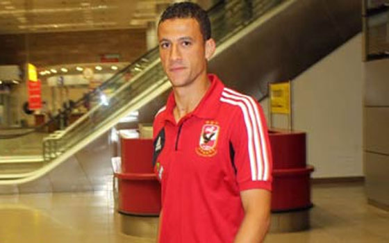   مصر اليوم - لاعب نادي الأهلي أحمد عبد الظَّاهر يدرس عرض الرَّائد السُّعودي