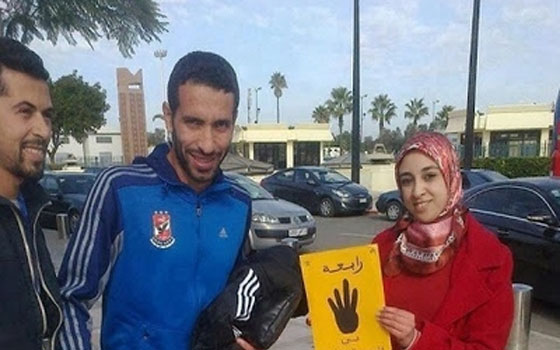   مصر اليوم - نادي الأهلي يدافع عن أبو تريكة ويؤكّد التركيز على مونديال الأنديّة