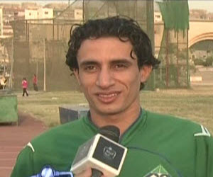   مصر اليوم - أهلي طرابلس ينافس الأهلي والزمالك علي ضم حفني