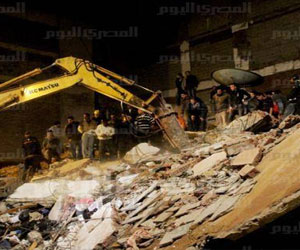   مصر اليوم - محافظ الجيزة يؤكّد تأمين المباني المحيطة بالعقار المنهار في فيصل