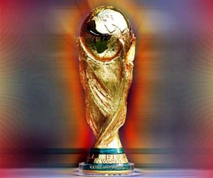 مصر اليوم - وصول كأس العالم إلى السعودية على طائرة خاصة