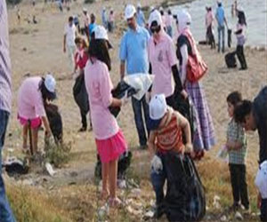   مصر اليوم - جمعيَّة الإنقاذ البحريّ تقود حملة نظافة لشواطئ البحر الأحمر