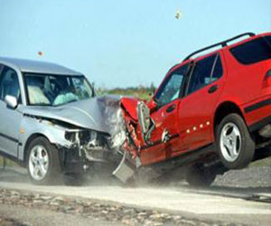   مصر اليوم - مقتل وإصابة 5 في تصادم بين سيارتين بأسوان