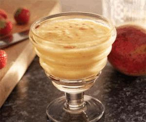   مصر اليوم - شراب المنغا والفراولة مع الحليب