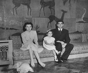   مصر اليوم - السلطات المصريَّة تمنح شاهيناز محمد رضا بهلوي الجنسية