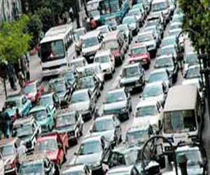   مصر اليوم - تصادم وانفجار ماسورَتَيْ مياه يشلُّ الحركة تجاه المطار