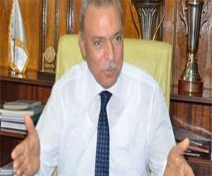   مصر اليوم - محافظ قنا يتفقد محطات الصرف الصحي