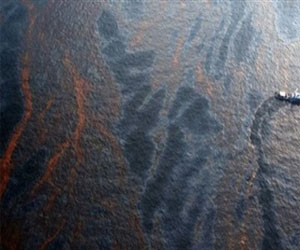   مصر اليوم - بلاغ بوجود تلوُّثٍ بتروليٍّ في مناطق شمال نويبع