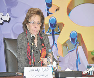   مصر اليوم - قومي المرأة يدشن حملة نعم للدستور في المحافظات ويسعى لتوعيتها بالدستور