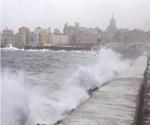   مصر اليوم - إغلاق بوغازي الإسكندرية والدخيلة لسوء الأحوال الجوية