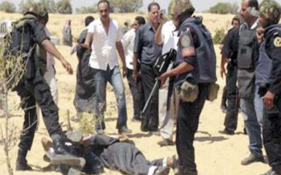   مصر اليوم - المتحدِّث العسكريّ يؤكِّد القبض على أحد أنصار بيت المقدس وحرق 5 عشش