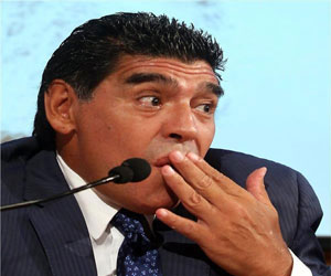   مصر اليوم - دعوة إيران لمارادونا تثير اهتمام الصحافة الأرجنتينية