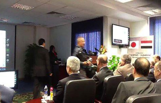   مصر اليوم - وزير الطيران المصري يحضر الجلسة الختامية مع فريق عمل لجنةالإيكاو