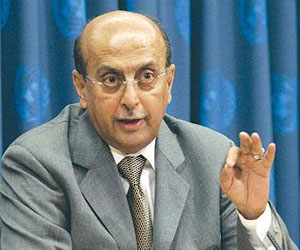   مصر اليوم - القربي يبحث مع عدد من الدبلوماسيين علاقات التعاون مع اليمن