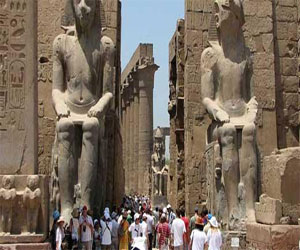   مصر اليوم - حزب المصريين الأحرار ينظًم ندوة عن تنشيط السياحة في سوهاج