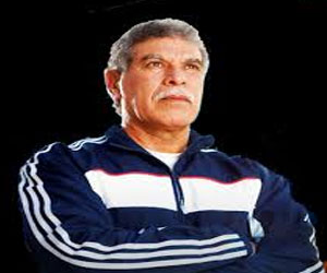   مصر اليوم - حرب كلاميّة بين حسن شحاتة وشوقي غريب