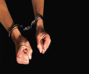   مصر اليوم - القبض على مسجل خطر أثناء سرقته لمحل كوافير بمدينة نصر