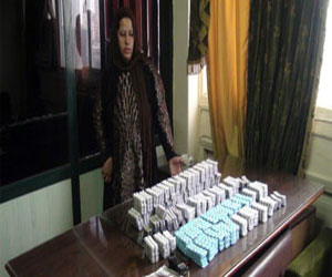   مصر اليوم - القبض على ربة منزل وبحوزتها 9410 أقراص مخدرة في الدقهلية