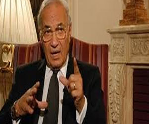   مصر اليوم - الجنايات تنظر السبت محاكمة شفيق في قضِيَّة أرض الطيّارين