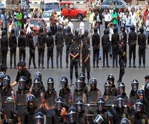   مصر اليوم - تواجد أمني مكثف في محيط جامعة الأزهر تحسبًا لمظاهرات طلبة الإخوان