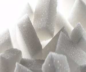   مصر اليوم - إحباط تهريب 8 أطنان سكر قبل بيعها بالسوق السوداء بالبحيرة