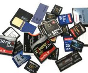   مصر اليوم - ضبط محاولة لتهريب 600 كارت ميموري إلى مصر داخل دمية