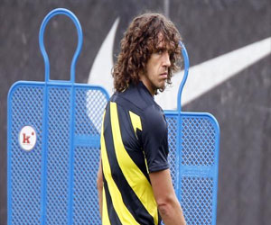   مصر اليوم - بويول يقترب من إسدال الستار على مشواره مع برشلونة