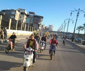   مصر اليوم - مسيرة لأنصار الإخوان بالدرّاجات البخاريّة في دمياط