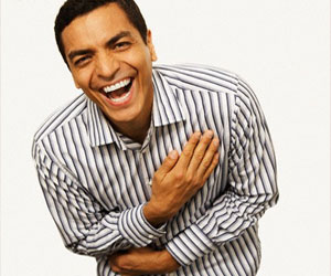   مصر اليوم - الإفراط في الضحك قد يسبب نوبات صرع وثقب في القلب