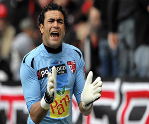   مصر اليوم - عصام الحضري يوقع عقدًا مع وادي دجلة لمدة 6 شهور