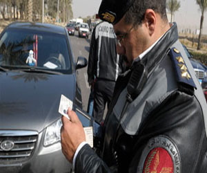   مصر اليوم - ضبط عاطل برخصة قيادة مزورة وسيارة بدون لوحات في الوادي الجديد