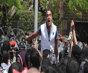   مصر اليوم - النيابة تبدأ التحقيق مع 12 طالباً في أحداث جامعة عين شمس