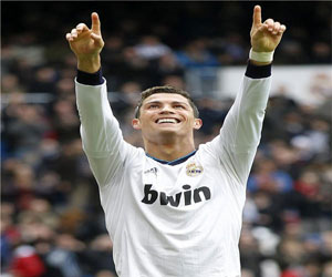   مصر اليوم - إسقاط التهم عن مشجع كندي عانق كريستيانو