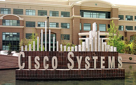   مصر اليوم - الكوابل البحريَّة تُحقِّق لمصر فرصة كبيرة أن تصبح مركزًا إقليميًا للإنترنت