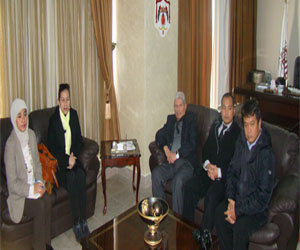   مصر اليوم - وفد اندونيسي يزور المكتبة الوطنية الأردنيه