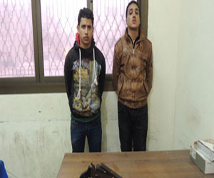   مصر اليوم - ضبط عاطلين بحوزتهما فرد خرطوش وسلاح أبيض