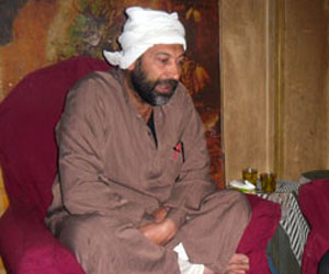   مصر اليوم - العثور على جثة أستاذ جامعة مشنوقًا في الغربية