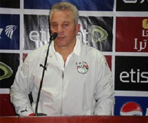   مصر اليوم - شوقي يعلن أنَّ عقده ينتهي في 2018 ولن ينتظر تفعيل الشروط الجزائية