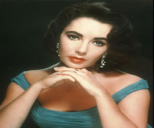   مصر اليوم - كولين فاريل نادم لعدم الزواج من إليزبيث تايلر