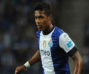   مصر اليوم - مانشستر يونايتد يدرس التعاقد مع ساندرو مدافع بورتو البرتغالي