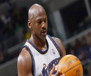 مصر اليوم - مايكل جوردان سيرزق بتوأم متطابق