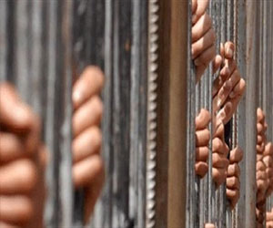   مصر اليوم - أمن سوهاج يلقي القبض على أحد المتهمين بإصابة أمين شرطة