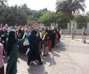   مصر اليوم - فتيات الأزهر يُنظّمن وقفة احتجاجيّة في الغردقة