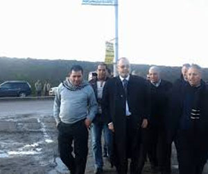   مصر اليوم - محافظ دمياط يقوم بجولة تفقديّة في مركز المدينة