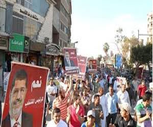   مصر اليوم - أمن قنا يفرق مسيرة إخوانية هتفت ضد حزب النور والعسكر والشرطة