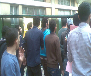   مصر اليوم - اقتراح بعقد امتحانات طُلاب جامعة الإسكندريّة المُعتقلين داخل محبسهم