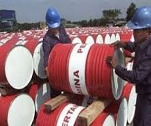   مصر اليوم - تراجع النفط الأميركي دون 99 دولارًا