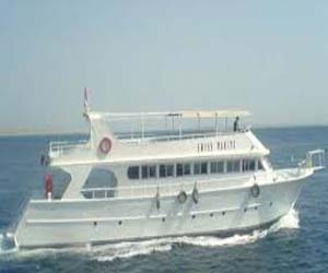   مصر اليوم - غَرق مركب سياحي على متنه 5 مصريين في البحر الأحمر