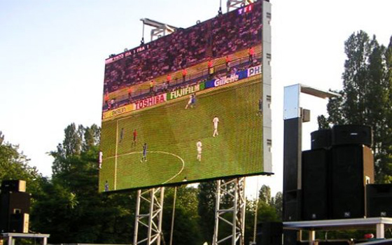   مصر اليوم - إقامة شاشات عملاقة في الدَّارالبيضاء لمتابعة المباراة النِّهائية لكأس العالم للأندية